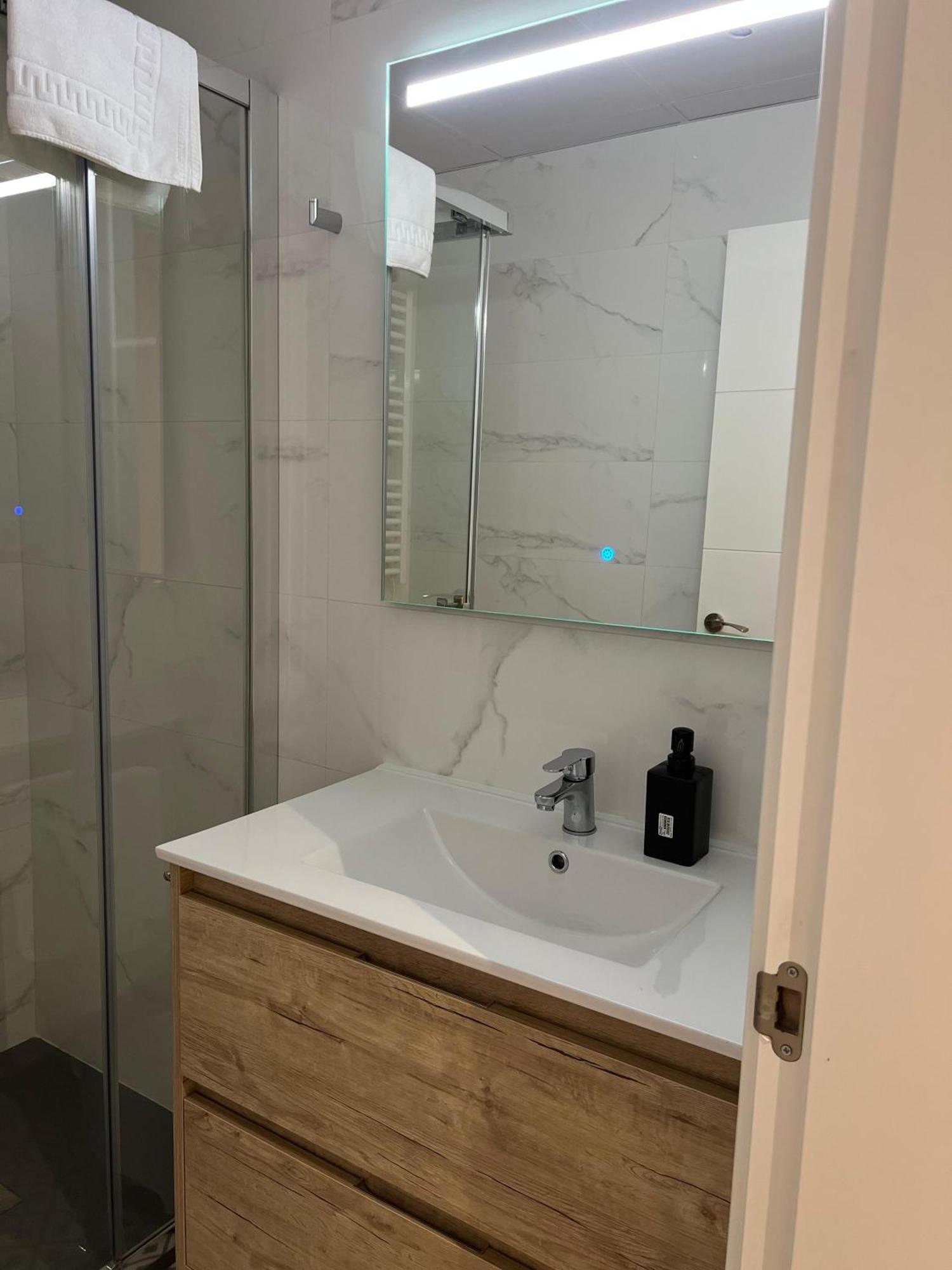Room Plaza Espana مدريد المظهر الخارجي الصورة