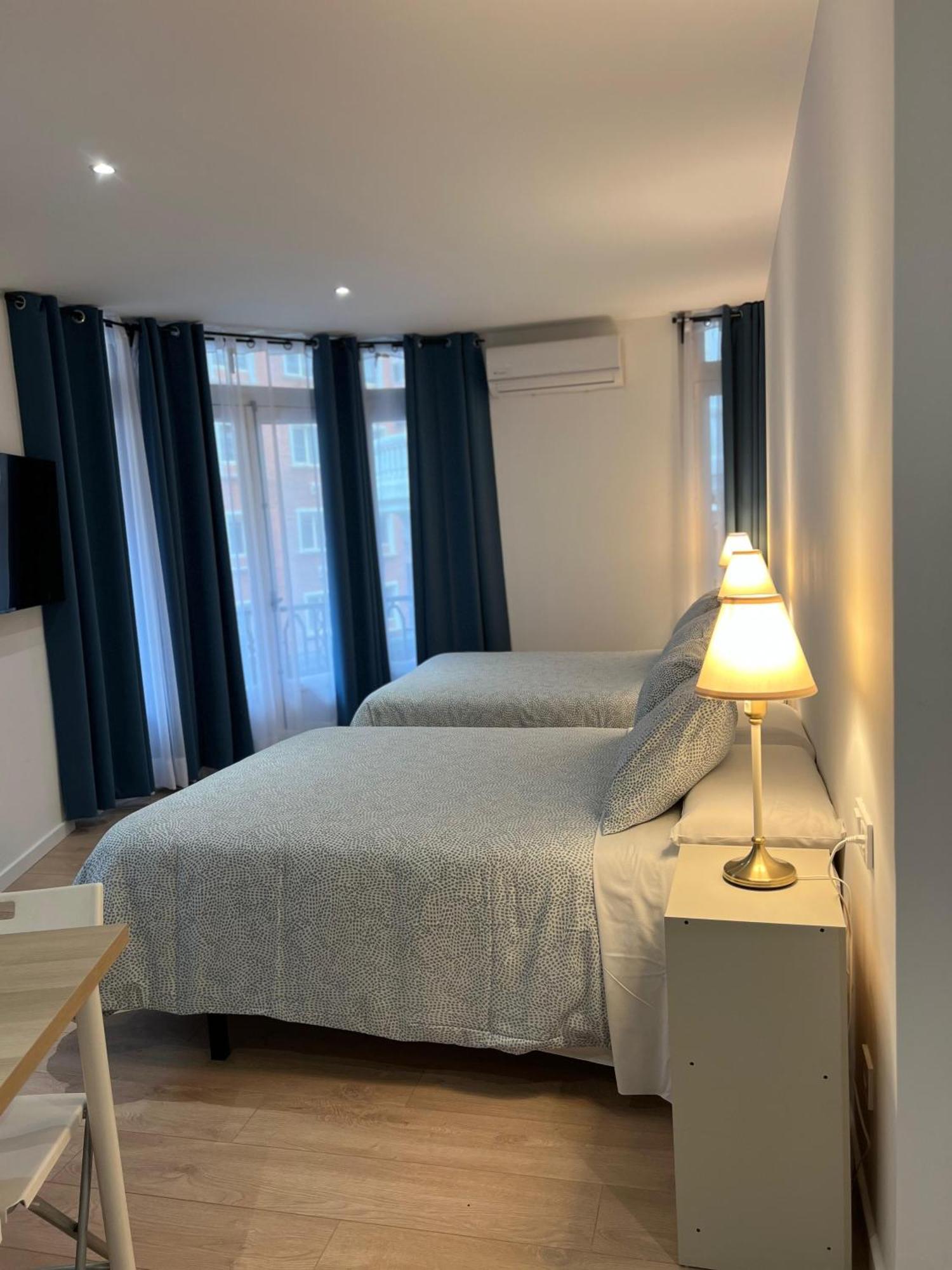 Room Plaza Espana مدريد المظهر الخارجي الصورة